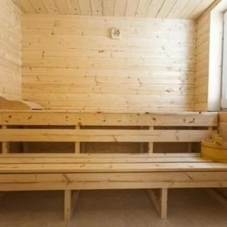 Holiday home Die Komfortable Und Geraeumige Liegt In Einer Ruhigen Gegend, Im Touristikstaedtchen Premantura, Pula